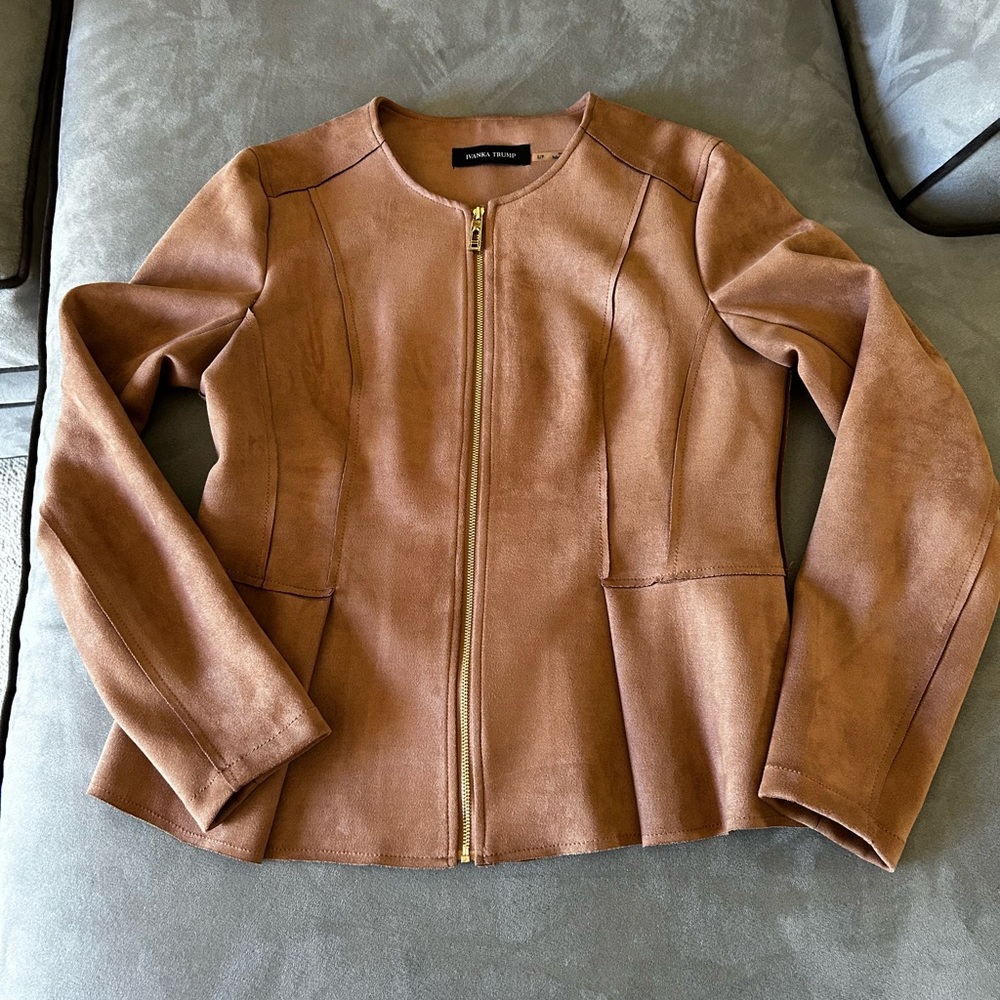 Ivanka Trump Brown Blazer with Fitted Silhouette
